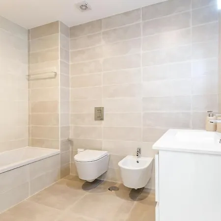 Wave Throne Heights Pool And Terrace Apartamento